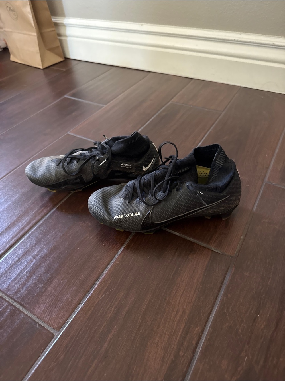 Nike Cleats - Picture 2 of 3